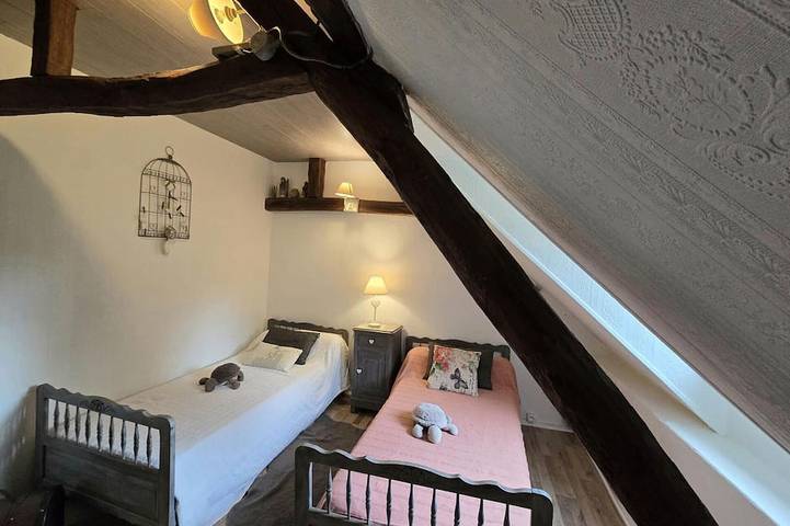 Gîte pour 6 personnes, avec terrasse et jardin, animaux acceptés à Sainte-Mondane - 4