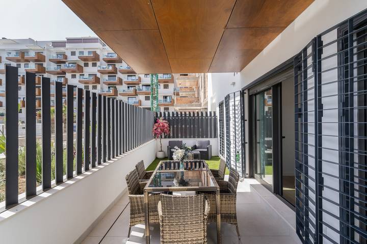 Ferienwohnung für 4 Personen, mit Garten und Kinderpool
