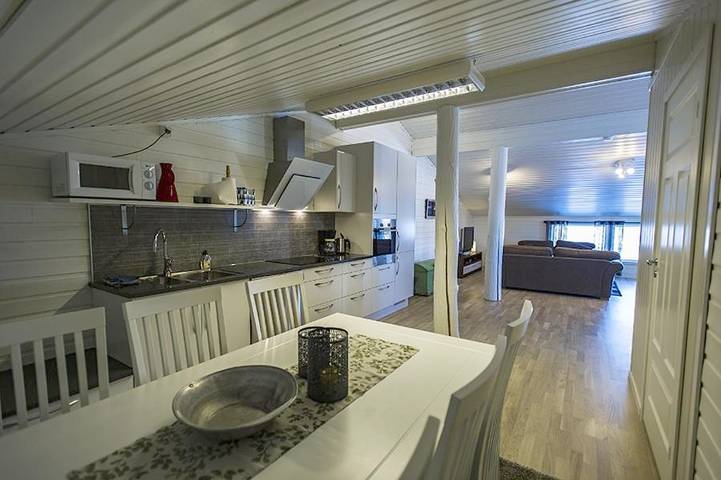 Ferienhaus für 6 Personen, mit Ausblick und Sauna sowie Garten