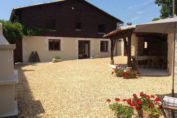 Gîte pour 8 personnes, avec jardin à Saint-Martin-de-Gurson