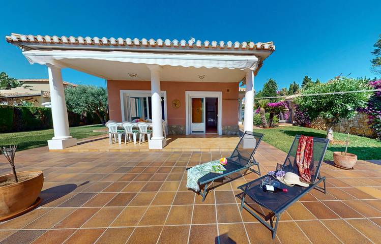 Villa für 10 Personen, mit Ausblick und Terrasse sowie Garten in Dénia - 4