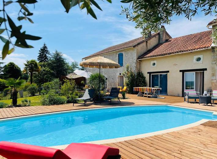 Chambre d’hôte pour 2 personnes, avec jardin et piscine ainsi que terrasse et vue à Saint-Maime-de-Péreyrol