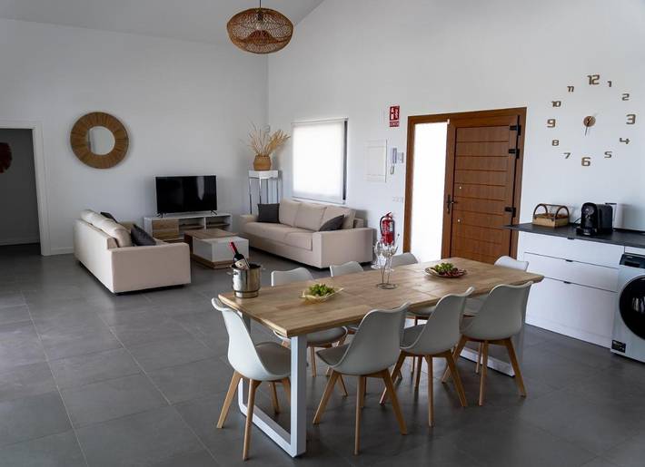 Casa rural para 12 personas, con vistas y terraza además de piscina y jardín, Se admiten mascotas en Provincia de Guadalajara - 2