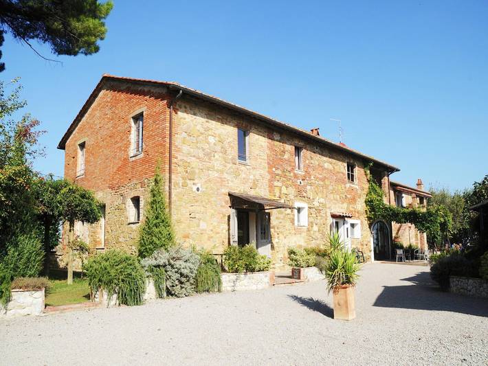 Vakantiehuis voor 4 personen, with zwembad and tuin as well as terras aan het Trasimeense Meer