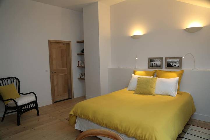 Location de vacances pour 18 personnes, avec jardin à Romenay - 2