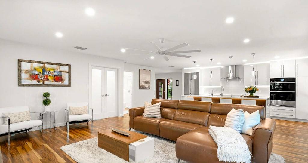 5 Star Luxury Getaway Heated Pool & Outdoor Fireplace in South Tampa, Tampa