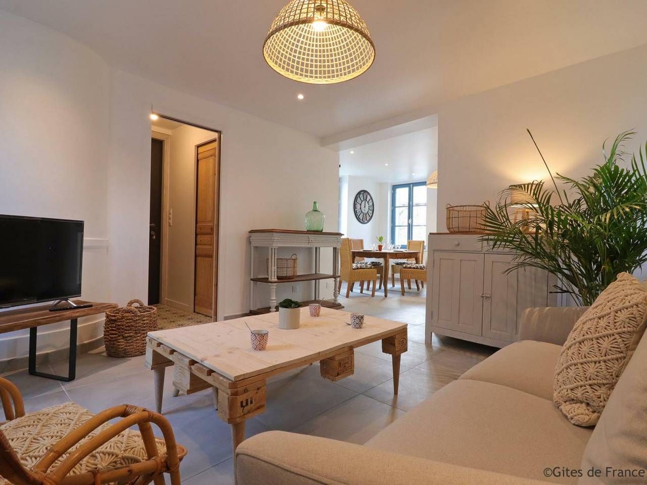 Bright house in village center with enclosed garden in Le Sap, Argentan region