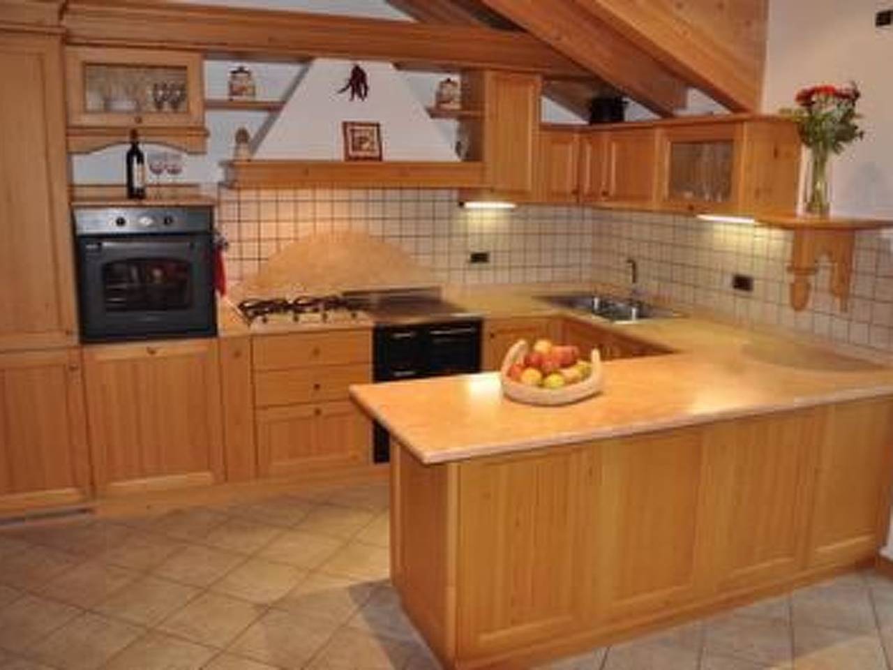 Appartamento intero, Elegantes und geräumiges Dachgeschosszimmer in den Dolomiten in Mezzano, Dolomiti di Fiemme