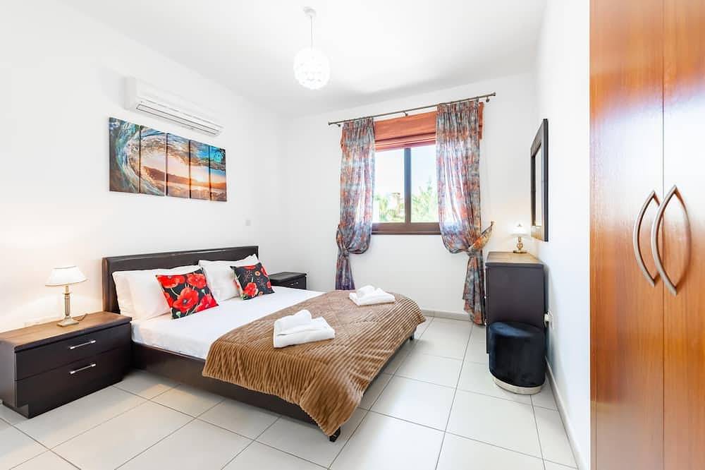Sea Front Villa Oceanus H2 by Ezoria Villas in Südzypern