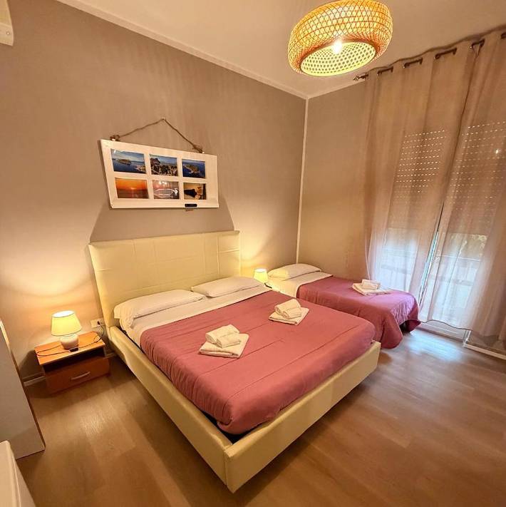 Chambre d’hôte pour 3 personnes, avec terrasse à Praia a Mare