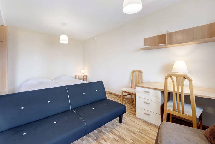 Entire studio, Studio Apartment 'Estúdio Alto Da Praia' with Sea View, Shared Pool and Wi-Fi in Colares, Costa de Lisboa