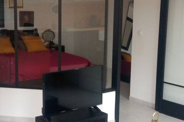 Gîte pour 4 personnes, avec terrasse ainsi que jardin et jacuzzi dans Bagnot - 2