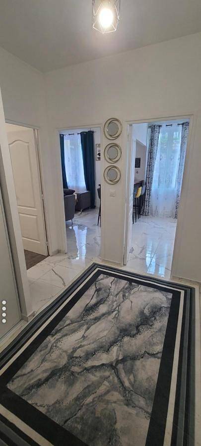 Appartement entier, One-Bedroom Apartment in Goussainville, Val-d'Oise