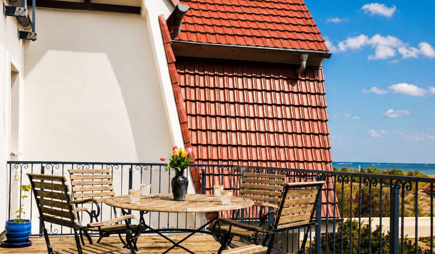 Hel lejlighed, Traumhafte Ferienwohnung für 4 Gäste mit Meerblick, nur 40 Meter vom feinen Sandstrand Warnemünde in Warnemünde Strand, Rostock