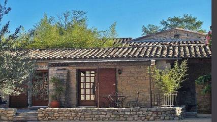 Gîte pour 2 personnes, avec terrasse à Carnas