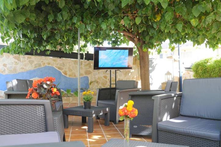 Ferienwohnung für 4 Personen, mit Balkon und Terrasse sowie Garten und Pool in Canyamel - 2