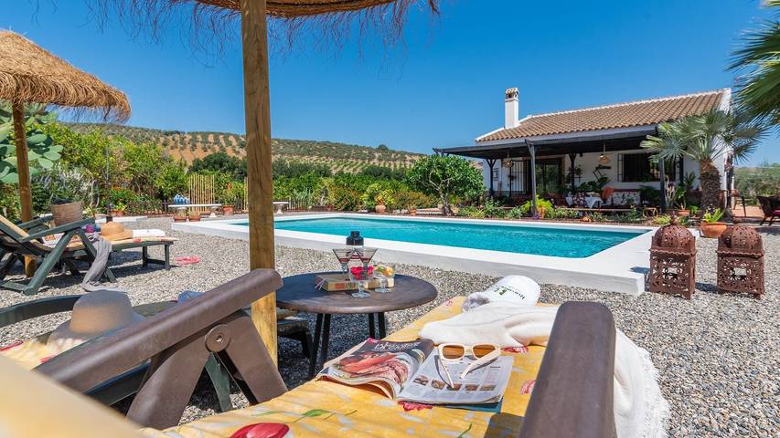 Casa rural para 6 personas, con balcón/terraza y piscina en Álora