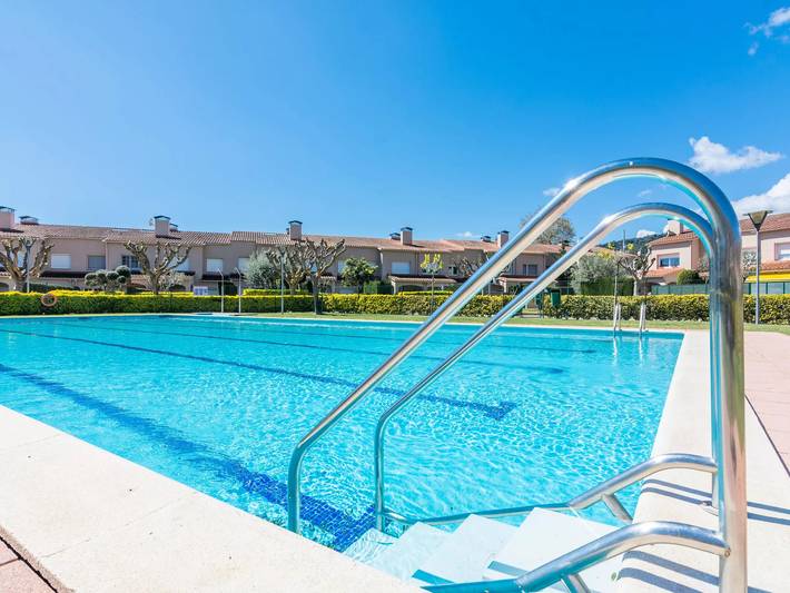 Villa pour 8 personnes, avec jardin et piscine - 1