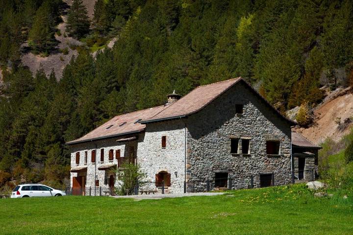 Auberge pour 4 personnes, avec jardin ainsi que terrasse et vue