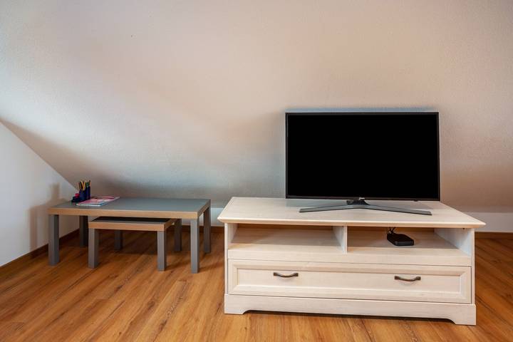 Holiday Home 'Tiny Time' with Private Terrace, Shared Garden and Wi-Fi in Krumbach (Schwaben), Schwaben (Bayern)