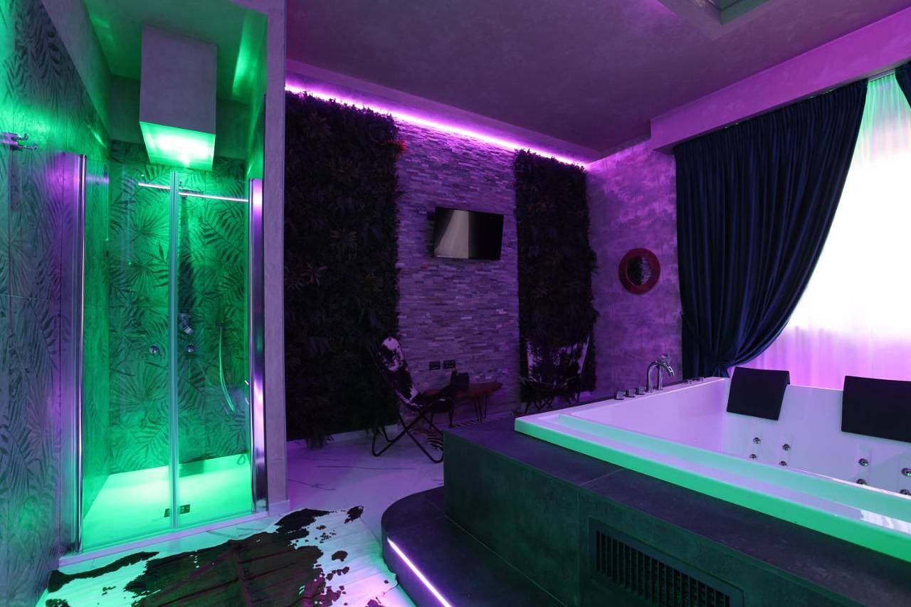 Suite with Spa Bath in Eboli, Provincia di Salerno