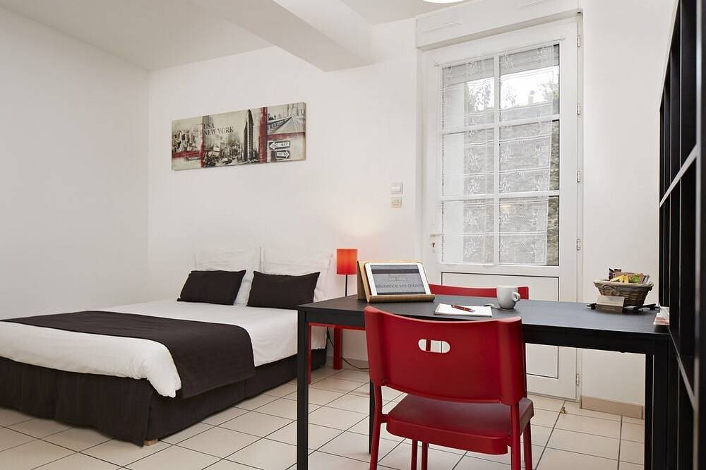 Apartamento entero, Estudio-Coté jardin - Rdc-Baño con ducha in Ancenis, Valle del Loira