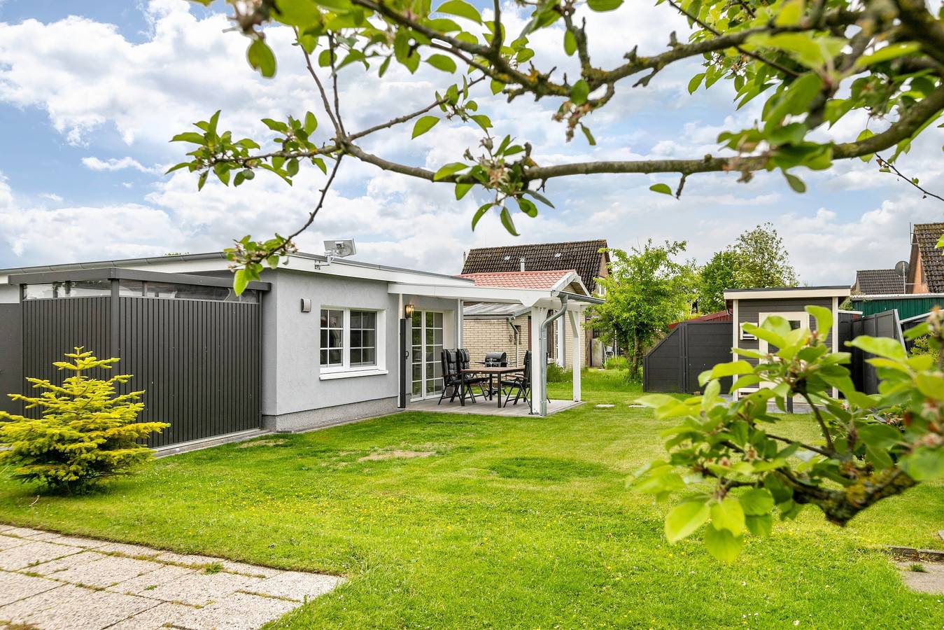 Casa vacacional 'Lütte Auszeit' con terraza privada, jardín privado y Wi-Fi in Hennstedt, Eider-Treene-Sorge