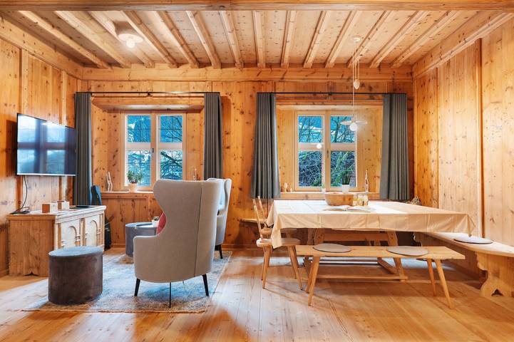 Ganze Wohnung, Ferienwohnung 'Alpin Chalet Samer Bauernstube' mit Bergblick, Garten und Wlan in Sarnthein, Sarntal