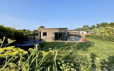 Gîte pour 8 personnes, avec terrasse et jardin dans Plage Du Billou Santec