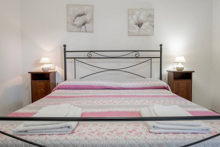 Col Moschin Room 1 with Shared Terrace, Wi-Fi, and Air Conditioning in Grosseto, Parco Naturale della Maremma