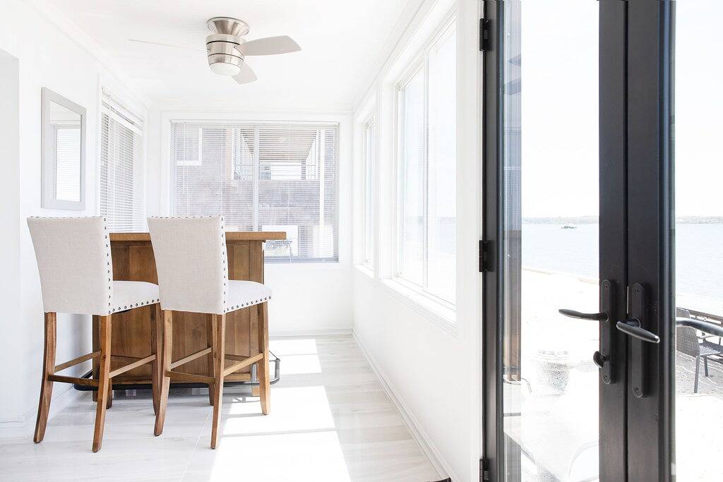 Private Beach: A Slice Of Heaven @ Niantic W/ 6 Queens 1 Full Bed in Connecticut