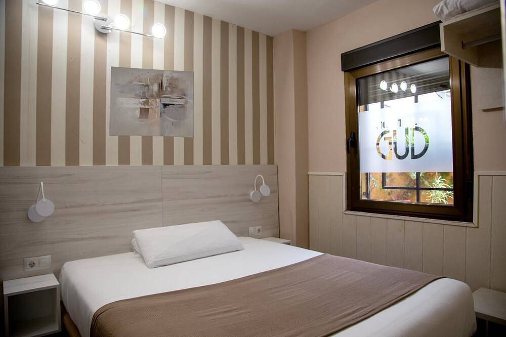 Hostal Gud: Habitacion Doble. in Centro de Salamanca, Salamanca
