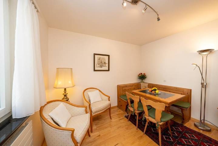 Ferienwohnung für 2 Personen, mit Terrasse und Garten in Pontresina - 4