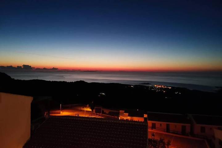 Appartamento vacanze per 4 persone, con balcone e piscina nonché panorama - 1