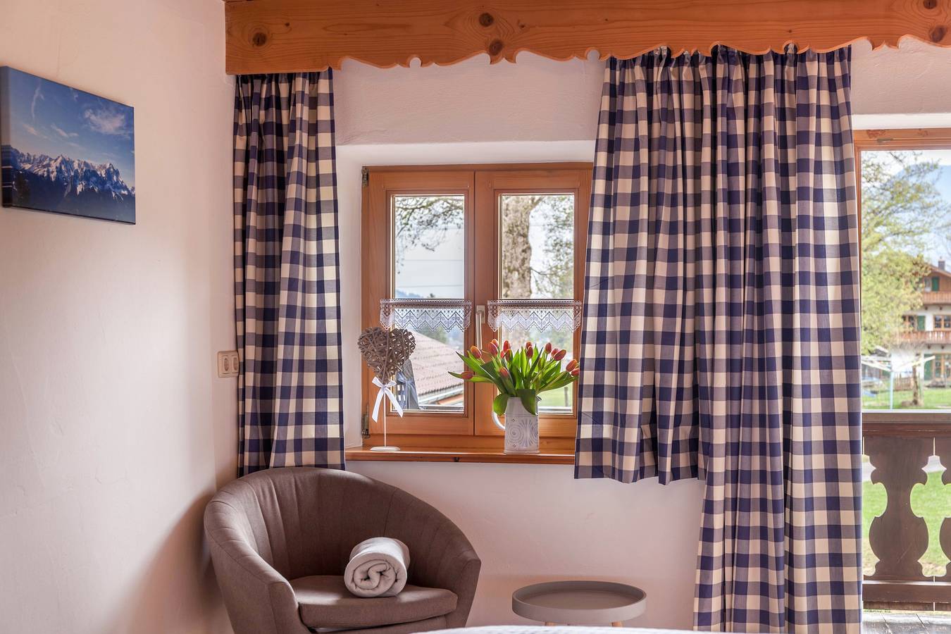 Ganze Wohnung, Ferienwohnung 'Haus Niklos - Wank' mit Bergblick, Garten und Wlan in Grainau, Eibsee