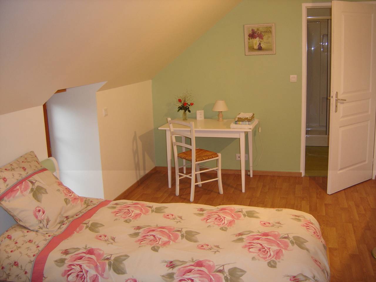 Bed and Breakfast 'Chambre Champêtre' with Shared Terrace, Shared Garden and Wi-Fi in Mont-Dol, Mont-Saint-Michel Bay