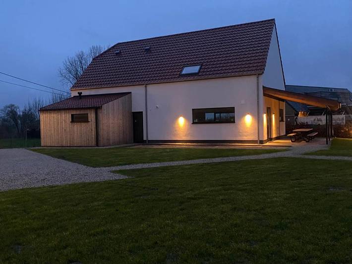 Villa pour 12 personnes, avec Balcon et Jacuzzi ainsi que Terrasse et Jardin dans la Région d'Audenarde