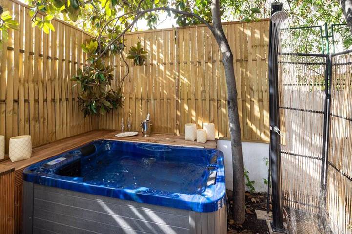 Casa de huéspuedes para 5 personas, con sauna además de jardín y jacuzzi - 1