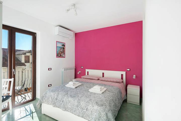 Vacation rental for 2 people, with balcony in Southern Italy