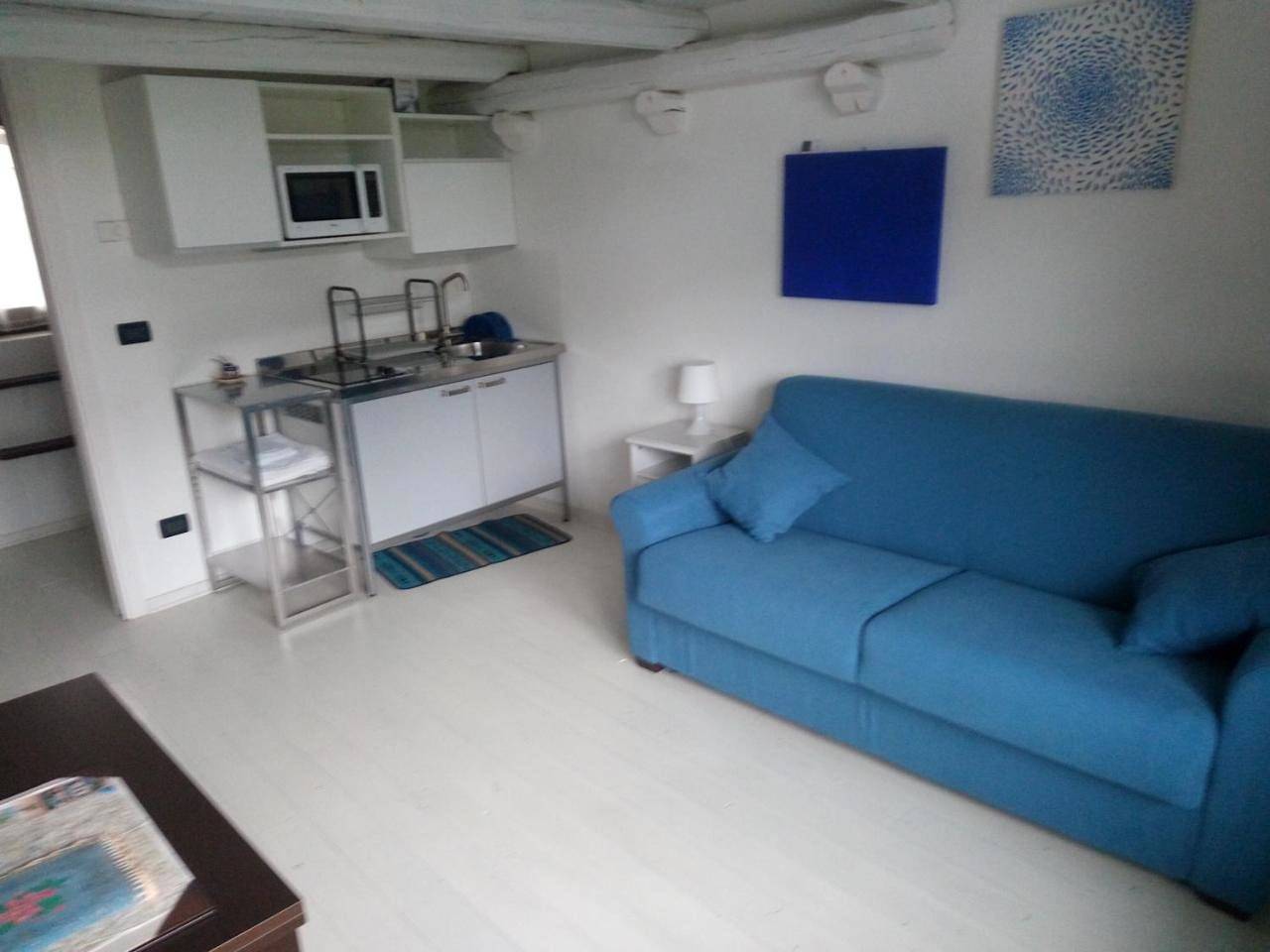 Appartement entier, La Meridiana, monolocale in cascina ristrutturata in Boves, Province de Coni