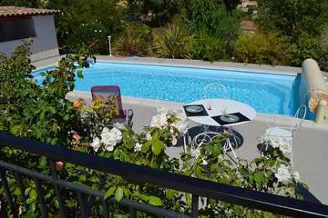 Cottage pour 4 personnes, avec jardin et terrasse à Brue-Auriac