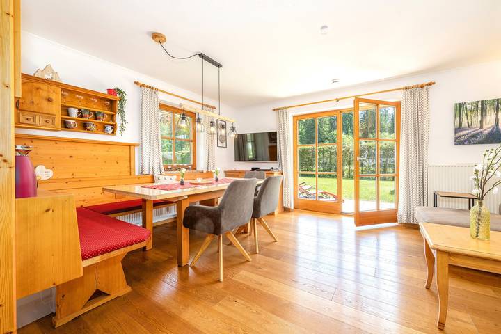 Ferienwohnung für 5 Personen, mit Terrasse und Garten in Reit im Winkl - 2