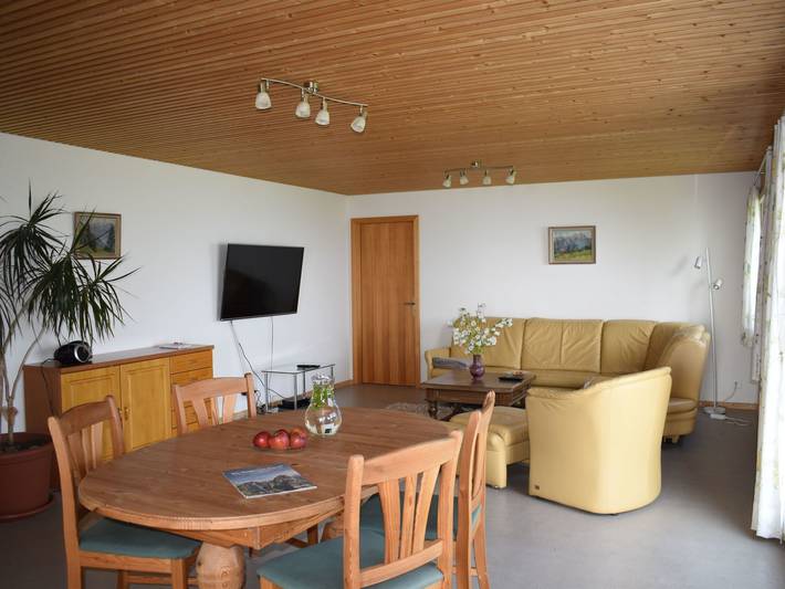 Ferienwohnung für 4 Personen, mit Garten und Seeblick am Vierwaldstättersee - 2
