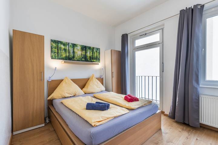 Ferienwohnung für 2 Personen, mit Balkon in Charlottenburg Berlin