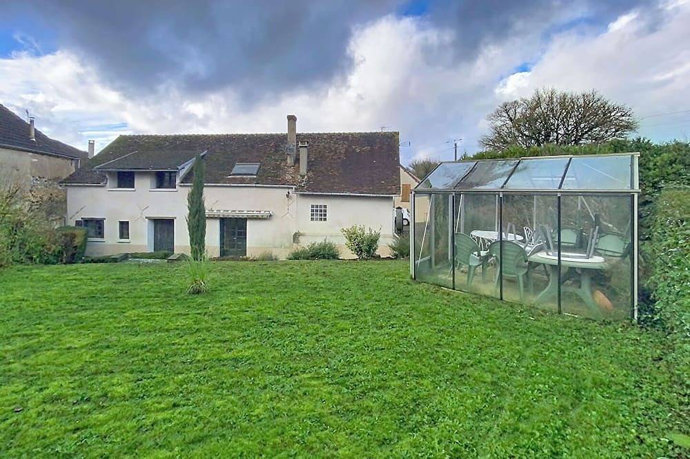 Gîte Lilas Sensation in Thury, Auxerre und Umgebung
