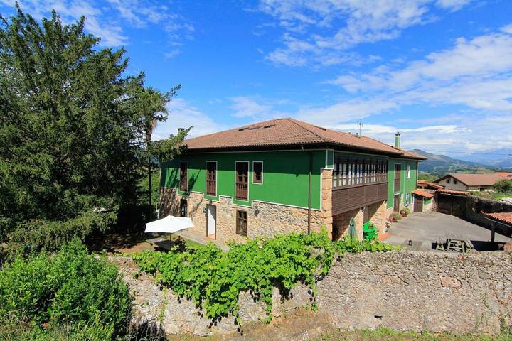 Hotel para 2 personas, con Jardín y Vistas en Arriondas