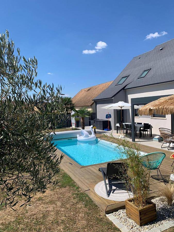 Double Room with Private Bathroom in Brette-les-Pins, Sarthe