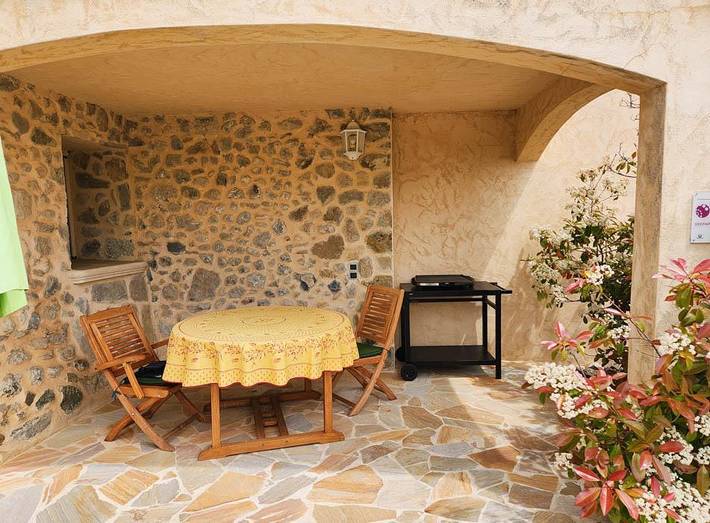 Gîte für 2 Personen, mit Terrasse und Garten in Alpes-de-Haute-Provence - 4