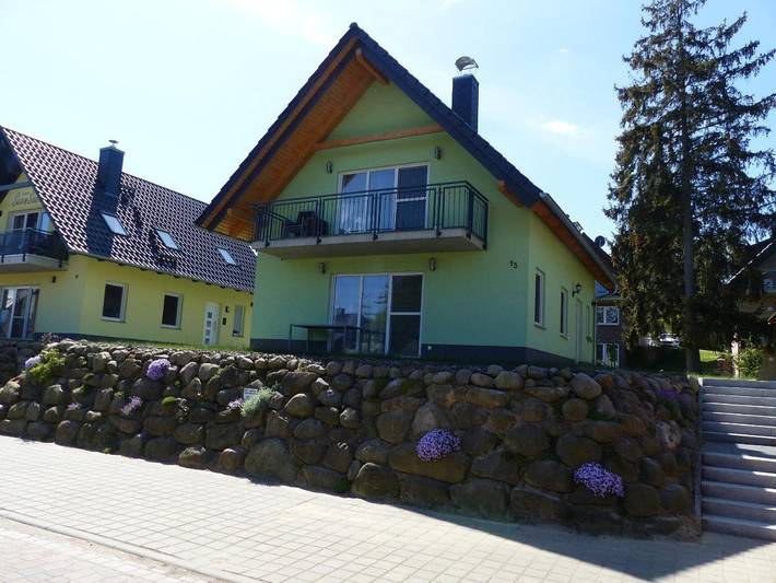 Ferienhaus für 4 Personen, mit Ausblick und Garten sowie Seeblick, mit Haustier in Röbel-Müritz