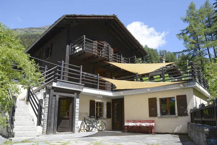 Gîte pour 2 personnes, avec vue et terrasse à Bourg-Saint-Pierre - 4